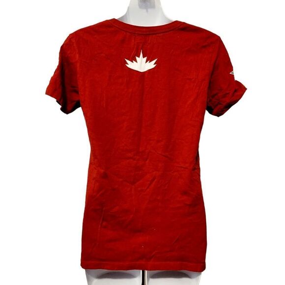 2/$20 Vintage Y2K Roots Athletics Red Hometown Hockey Red Top Tee T-shirt - Picture 5 of 6